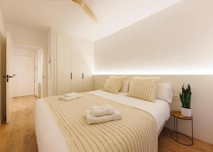 Bravissimo Pou Rodo, 2-bedroom And Bike Friendly Lägenhet *